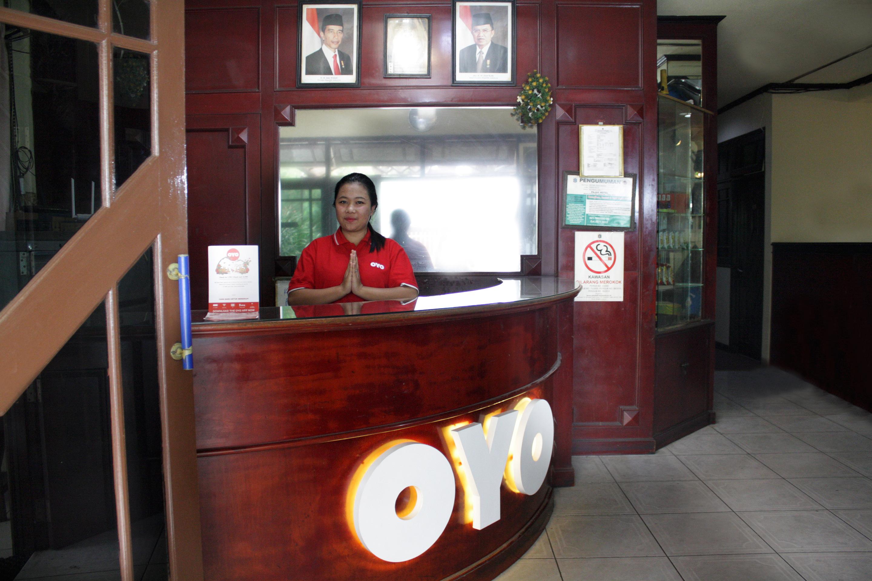 Отель Vaccinated Staff - Oyo 181 Wisma Bintang Джакарта Экстерьер фото